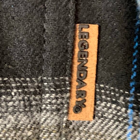 Legendary Whitetails Shirt Buck Camp Mens XL Blue Tan Plaid Flannel Button Up - Picture 3 of 13